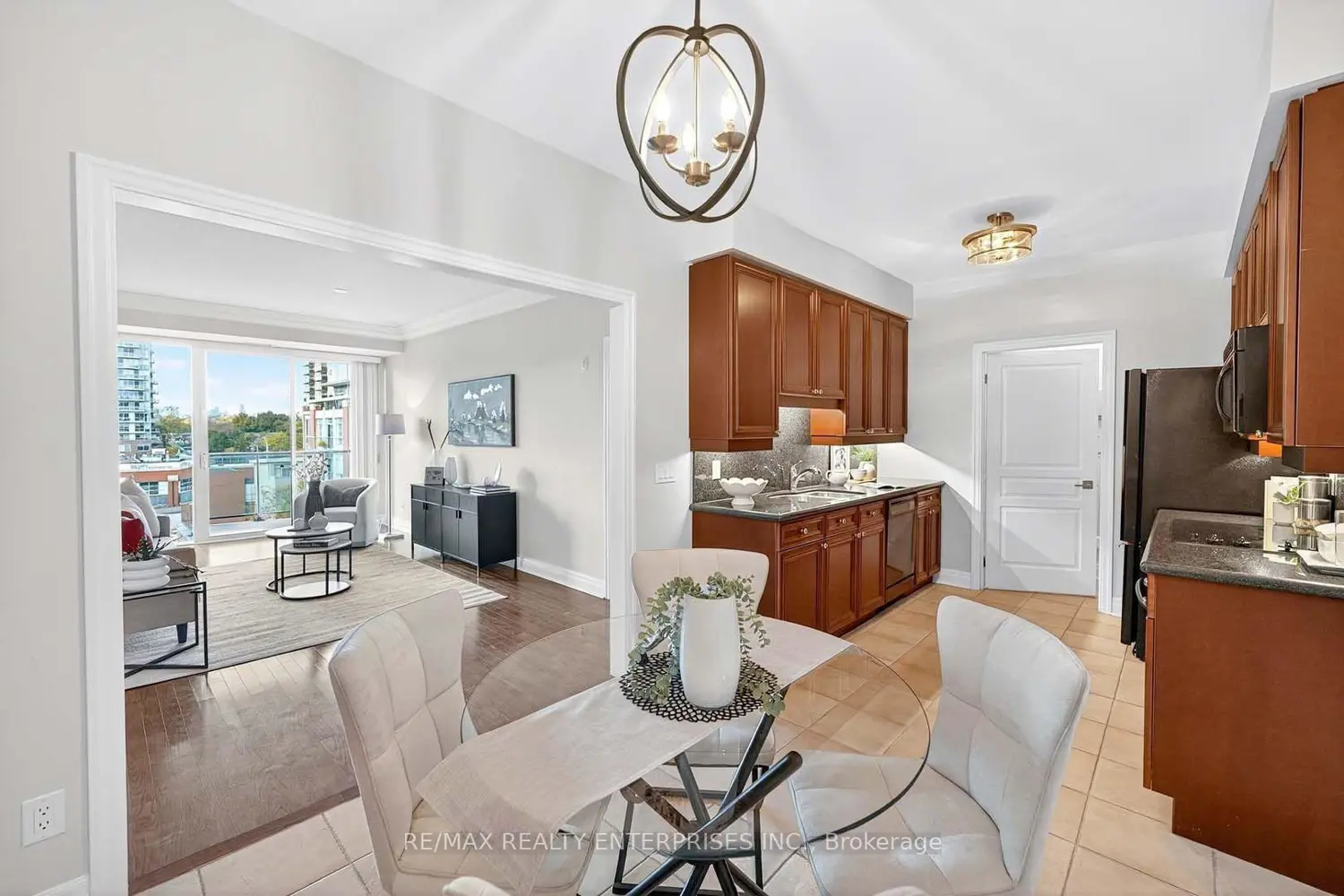 Additional image 7 of 65 Port Street 503