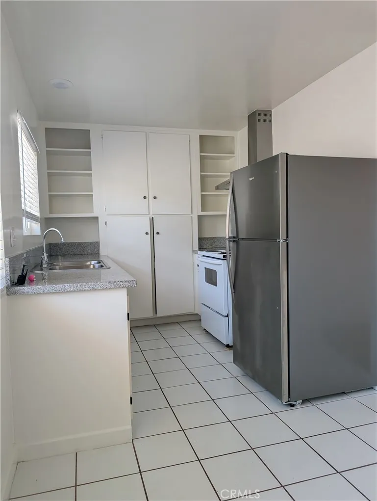 Additional image 25 of 665 W Altadena Dr Unit 26, Altadena, CA 91001