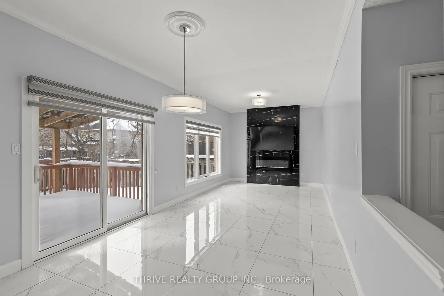 463 South Leaksdale Circle photo 3