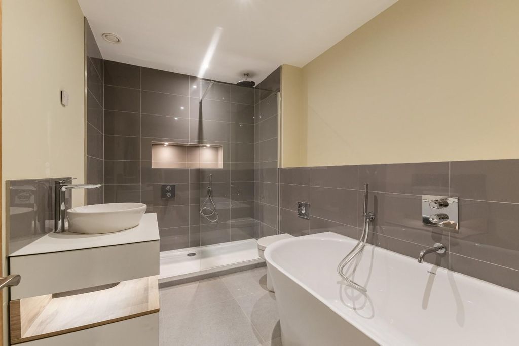 Additional image 17 of 2 bed maisonette for saleBrown Street, Salisbury SP1