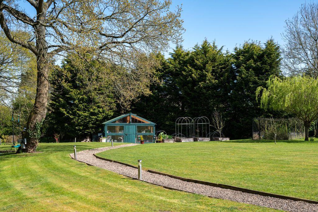 Additional image 25 of 5 bed detached house for saleSale Green, Worcestershire WR9