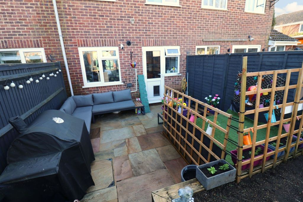 Additional image 17 of 2 bed terraced house for saleAmbleside, Botley SO30
