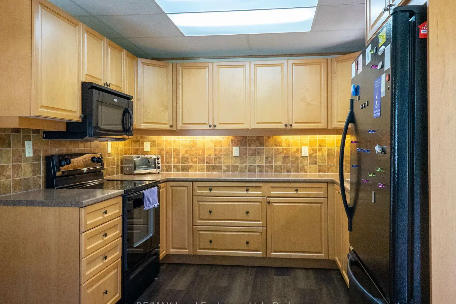 Additional image 5 of 5 Macgregor Beach Road