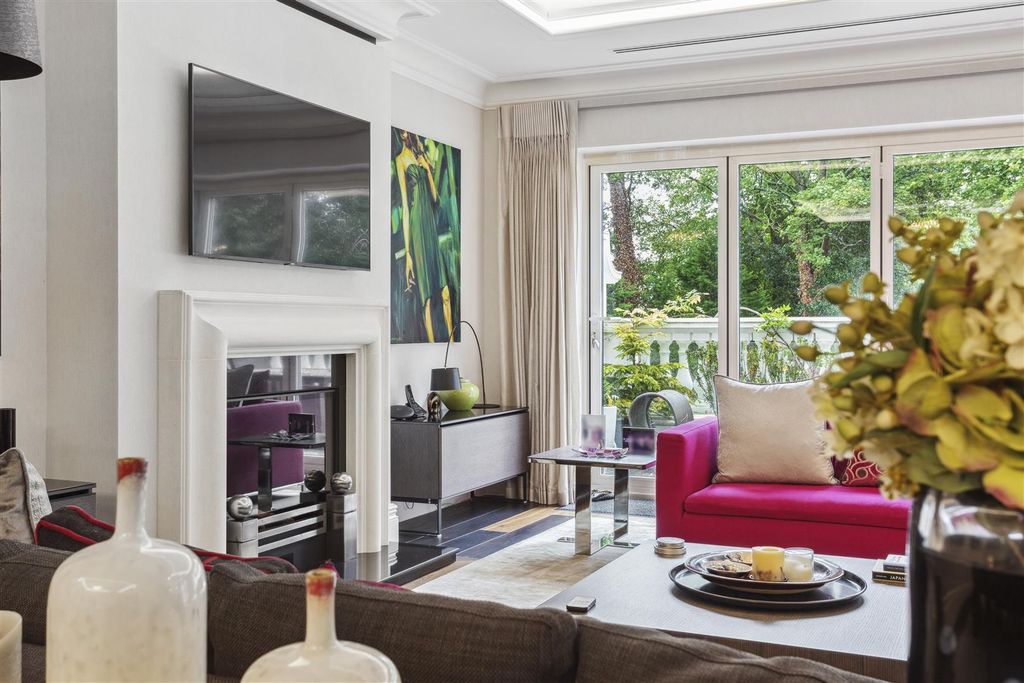 Additional image 9 of 3 bed flat for saleRidgemount Road, Sunningdale SL5