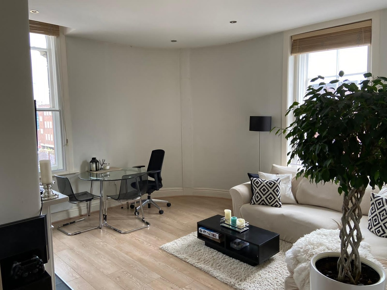 1 Bed Flat, Belgrave Court, LS1, N1 7GU