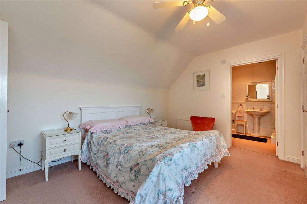 Additional image 12 of 3 bed flat for saleWoodridge, Newbury, Berkshire RG14