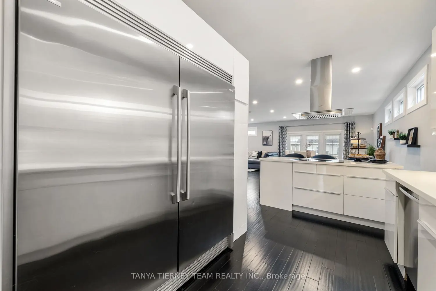 Additional image 3 of 1 Centre Street