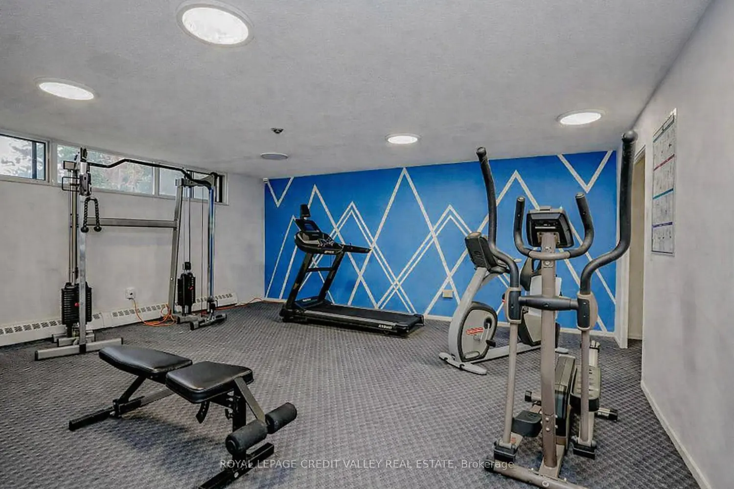 Additional image 18 of 3120 Kirwin Avenue 501