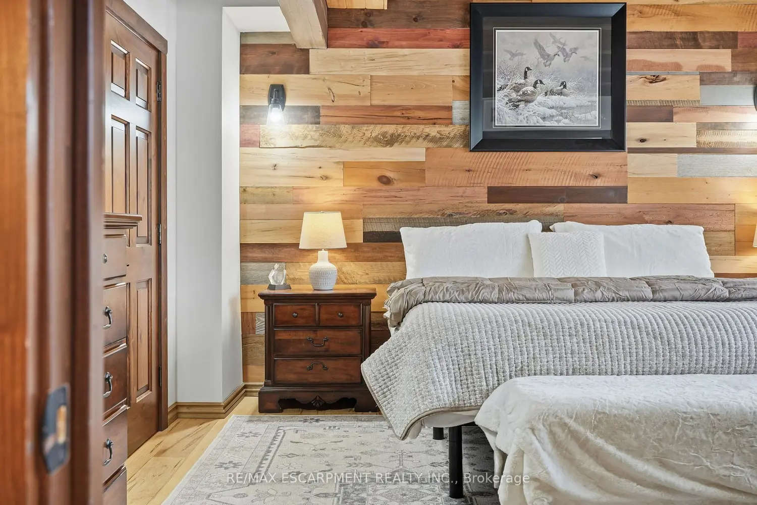 Additional image 10 of 124288 Southgate Road 12