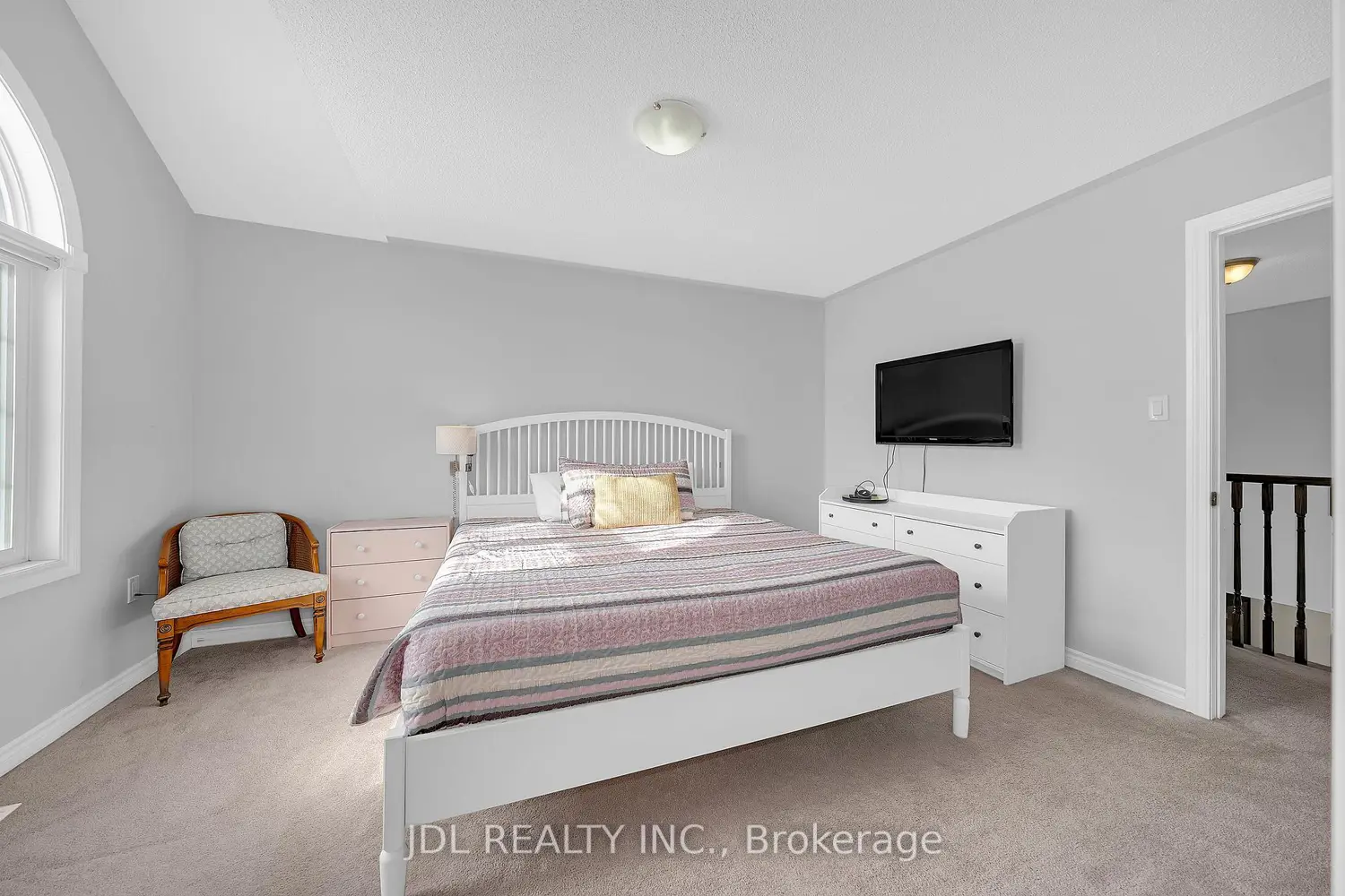 Additional image 11 of 376 Miller Park Avenue