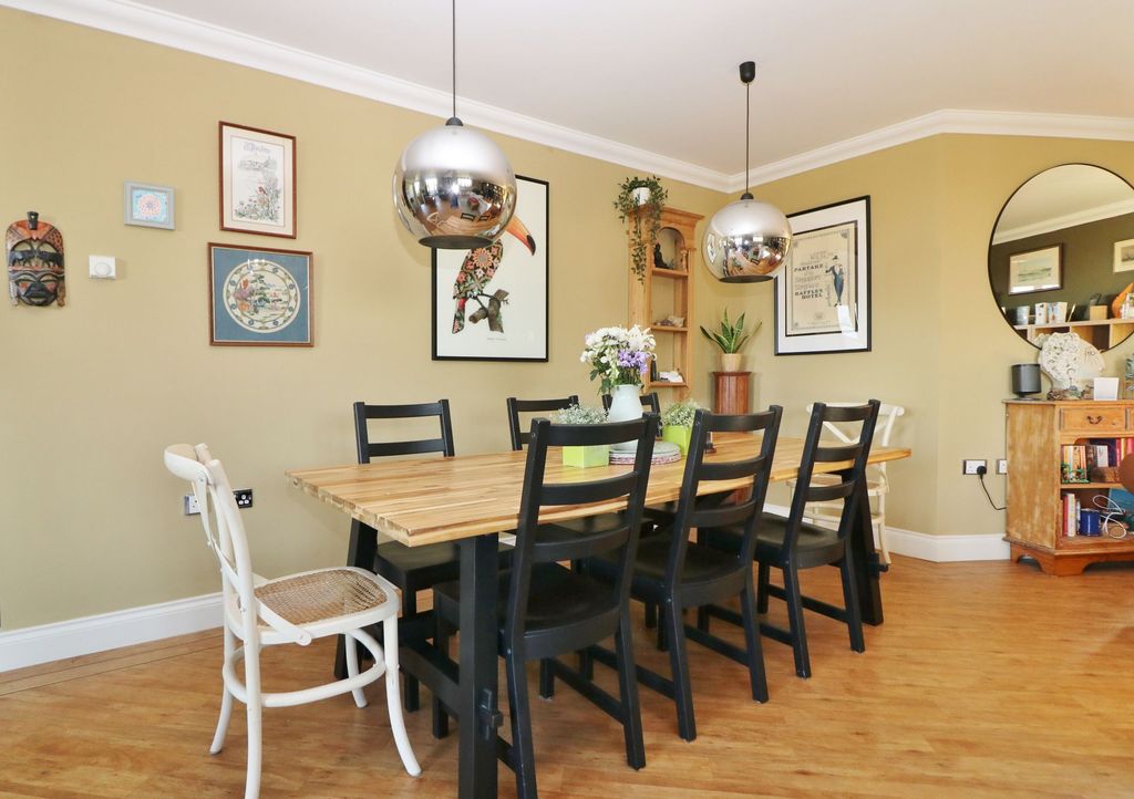 Additional image 7 of 3 bed flat for saleBotley Road, West End SO30