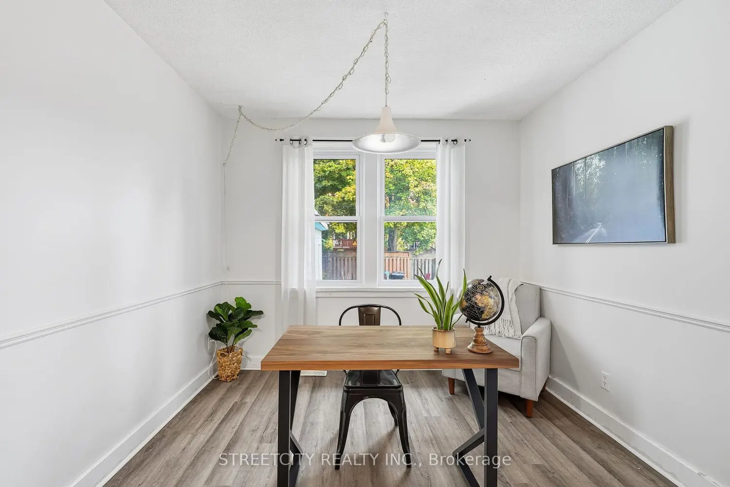 Additional image 11 of 8 Bellevue Avenue