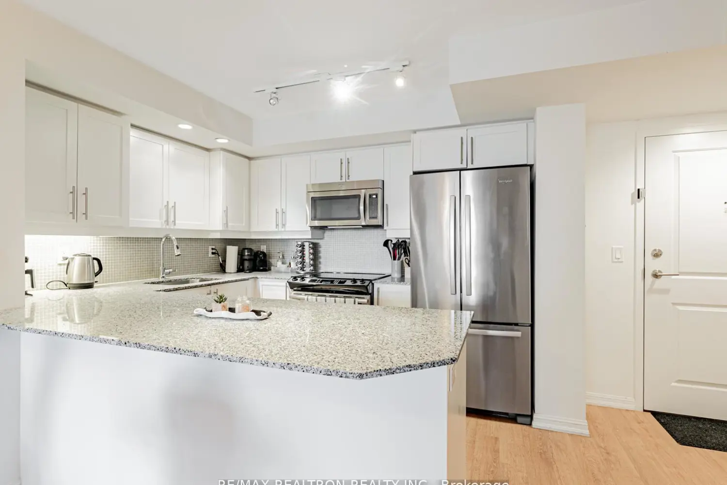 Additional image 5 of 85 East Liberty Street 716