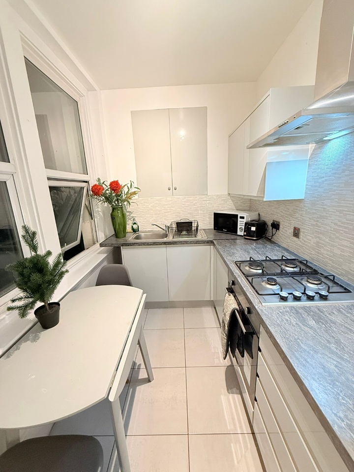 Additional image 4 of Room in a Shared Flat, Whitechapel Road, E1, N1 7GU