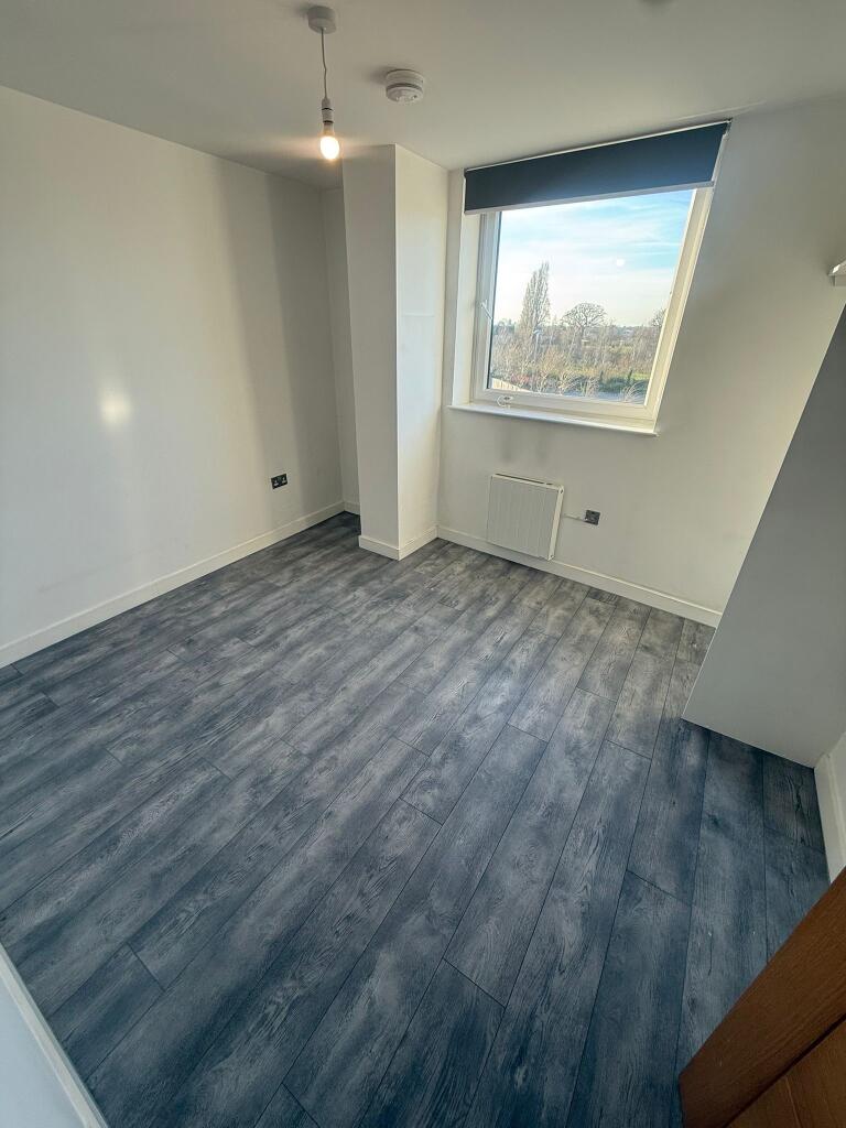 Additional image 7 of Equipoint, Yardley B25