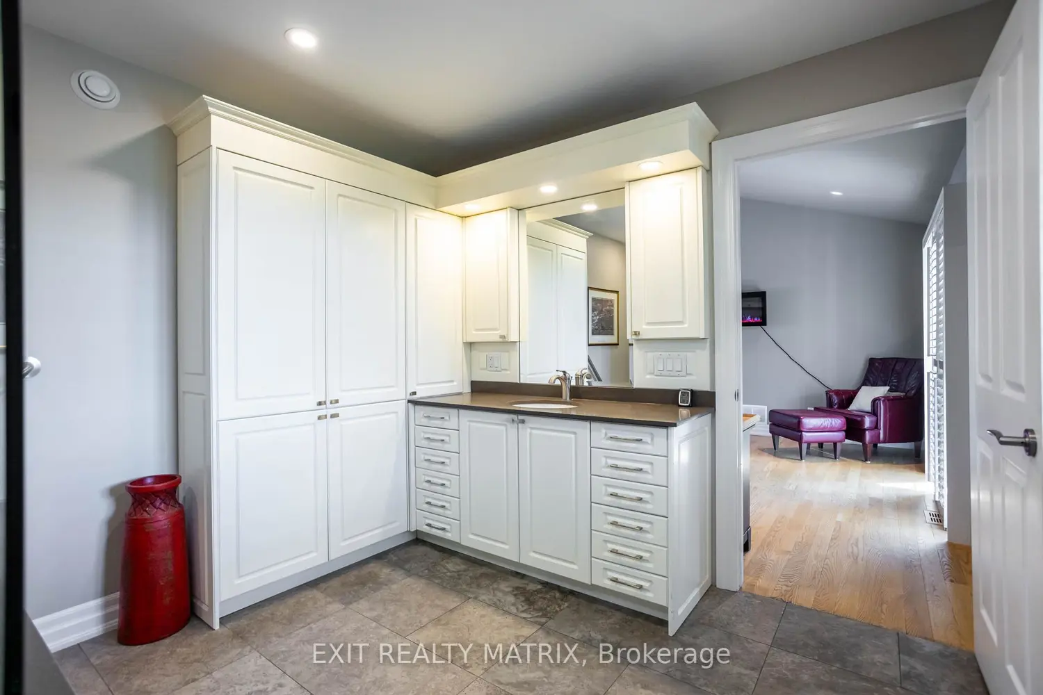 Additional image 8 of 2392 8Th Line Road