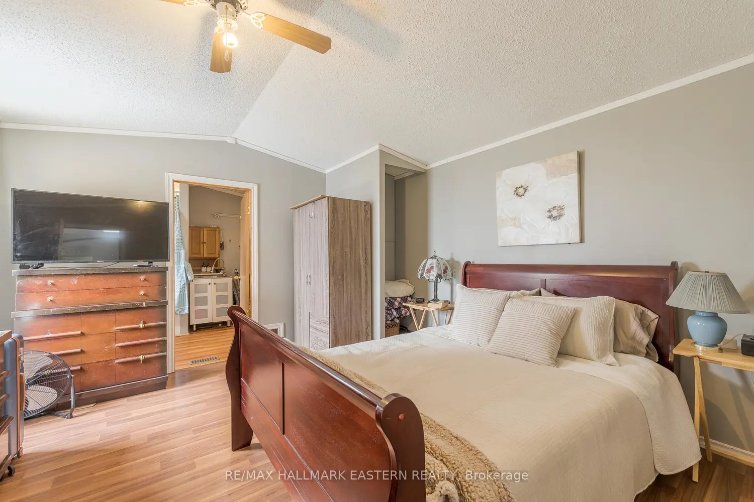 Additional image 15 of 2244 Heritage Line 26B