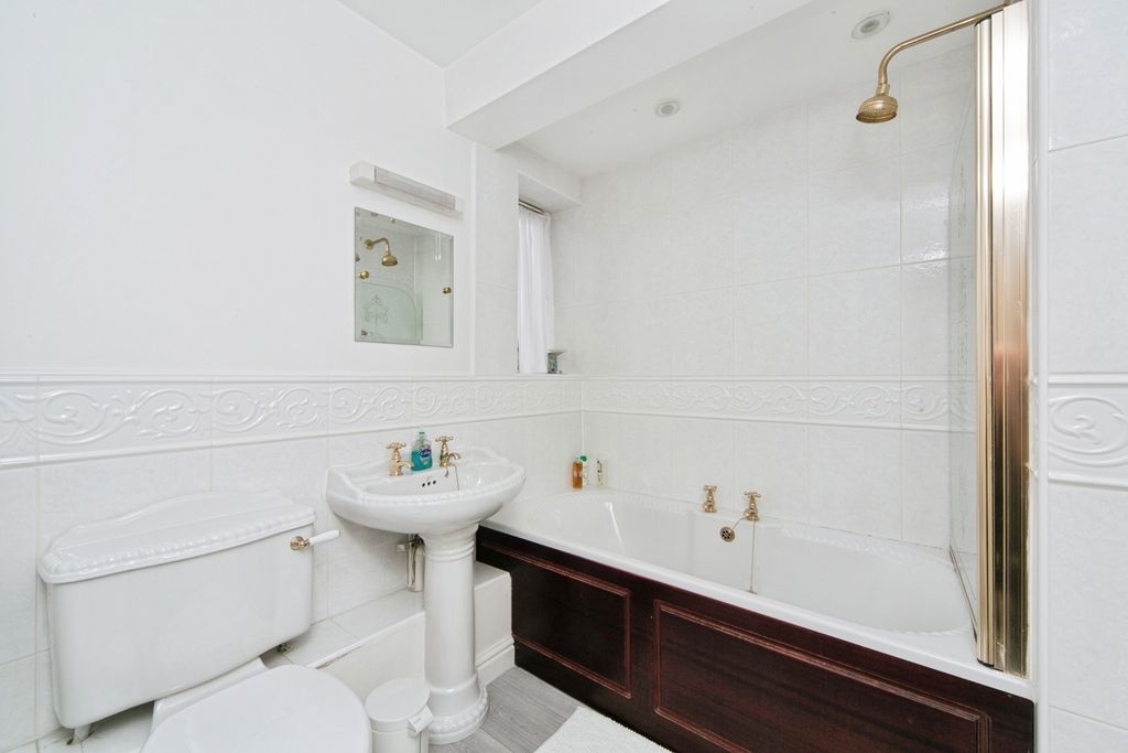 Additional image 13 of 2 bed flat for saleDeganwy Road, Deganwy, Conwy LL31