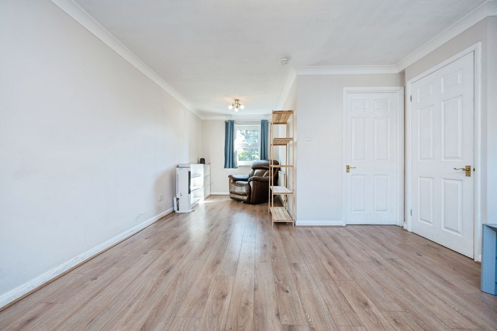 Additional image 7 of 2 bed flat for saleAshburnham Road, Bedford MK40