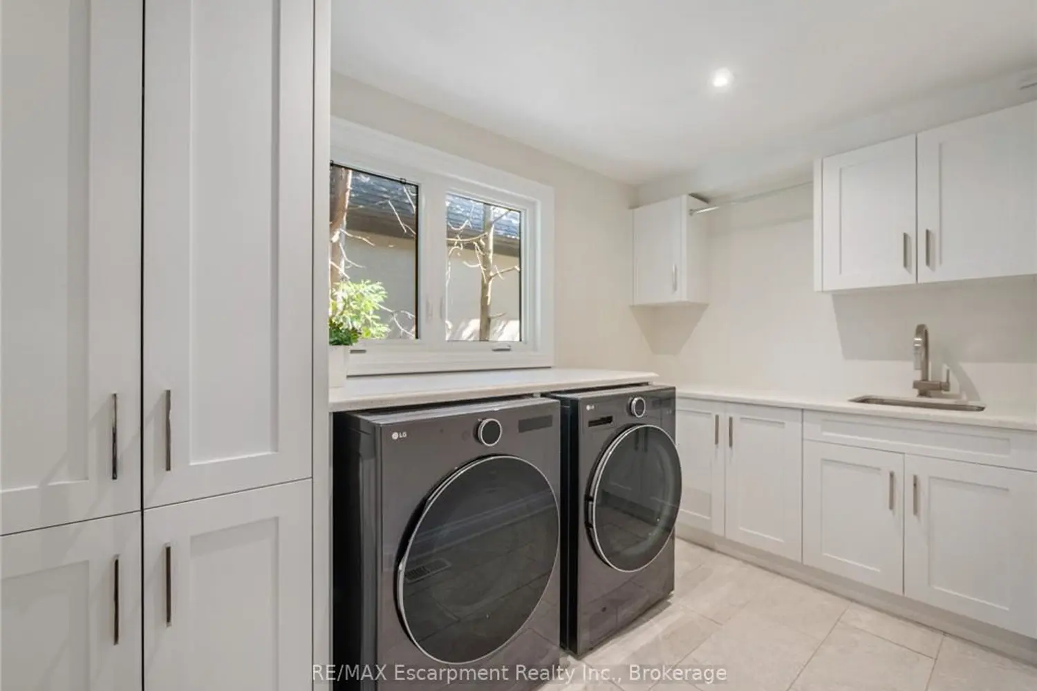 Additional image 9 of 3087 Lakeshore Road