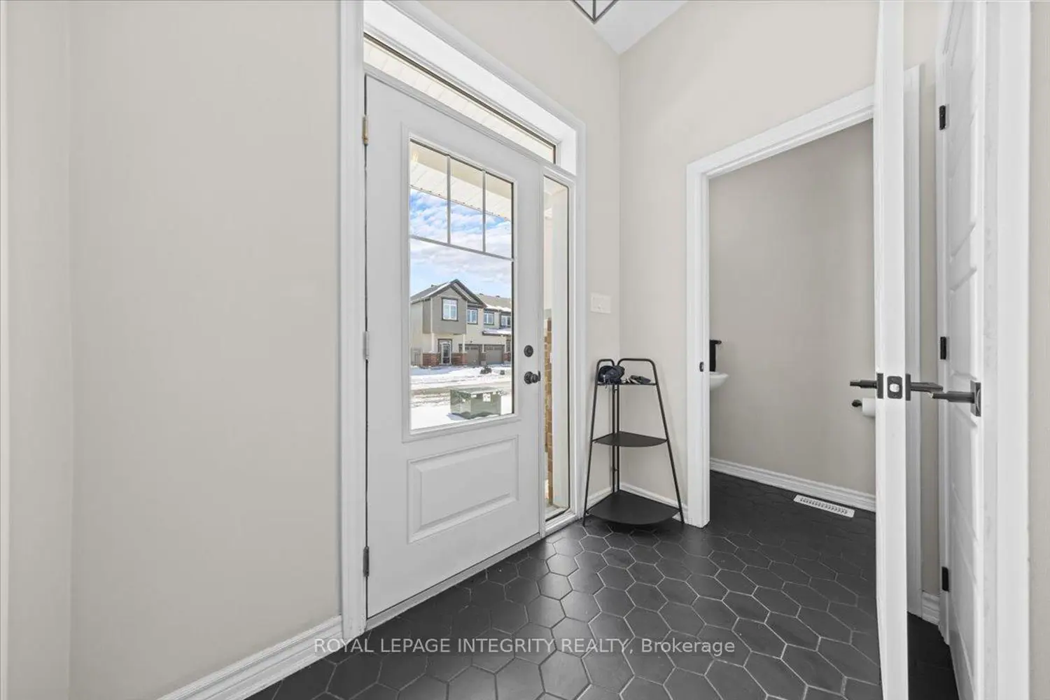 355 Crossway Terrace