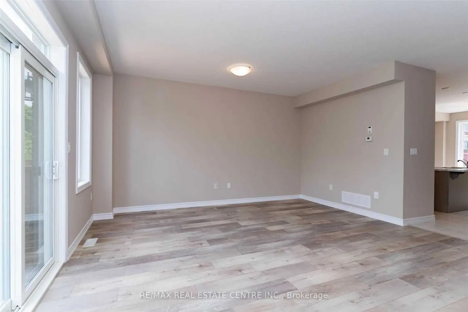 445 Ontario Street #17 photo 4