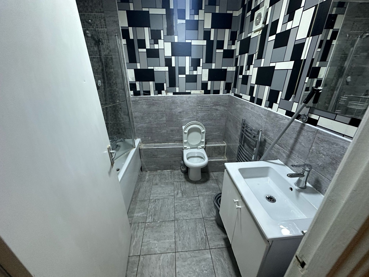 Additional image 4 of 1 Bed Flat, Waterside, B15, N1 7GU