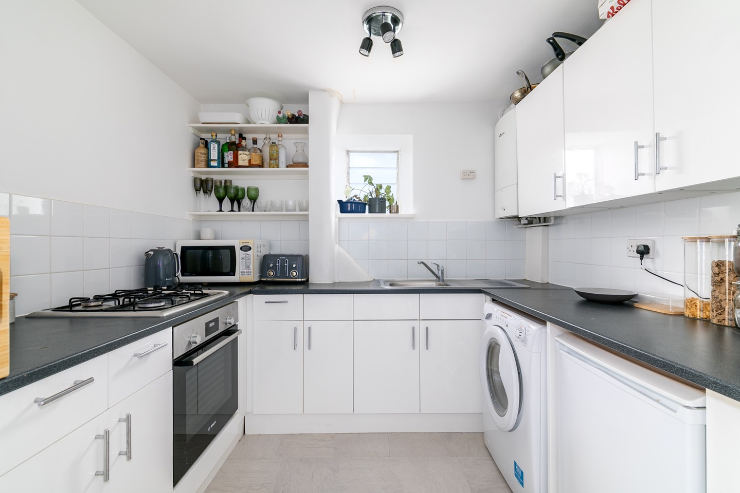 Additional image 6 of 1 Bed Flat, Cromwell Crescent, SW5, N1 7GU