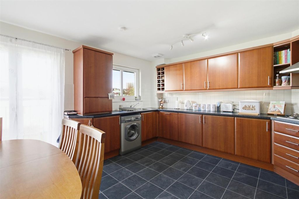 Additional image 7 of 2 bed flat for saleSt. Stephens Court, Clydebank G81