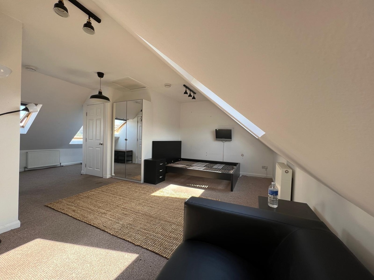 Room in a Shared House, Brunel Road, SE16, N1 7GU