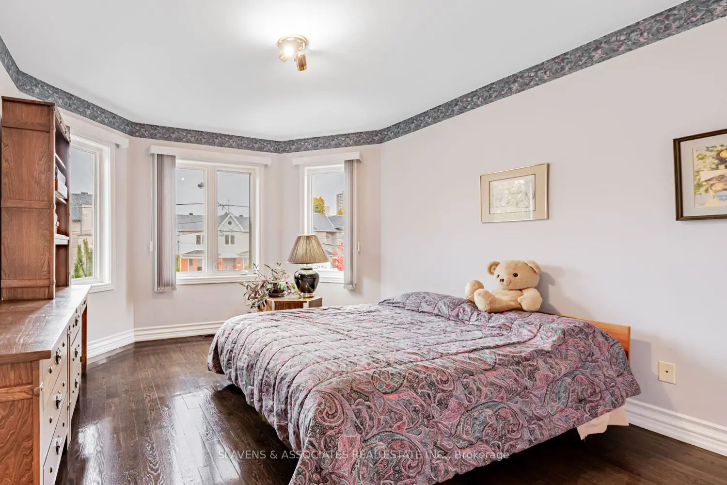 Additional image 10 of 221 Pleasant Avenue