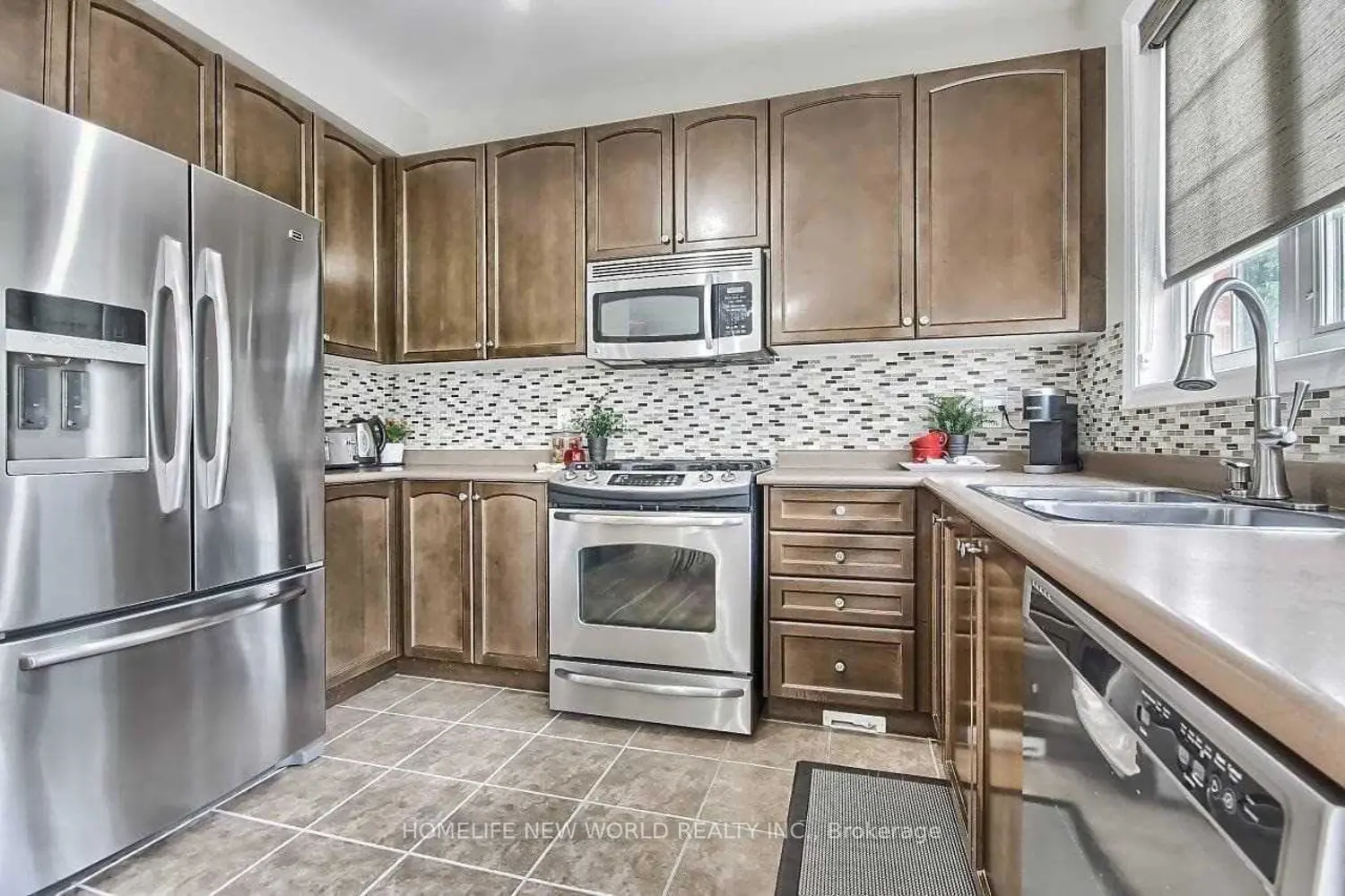 Additional image 5 of 732 Millard Street