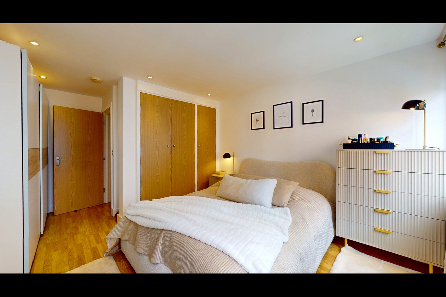Additional image 10 of 2 Bed Flat, Southwark Park Road, SE16, N1 7GU