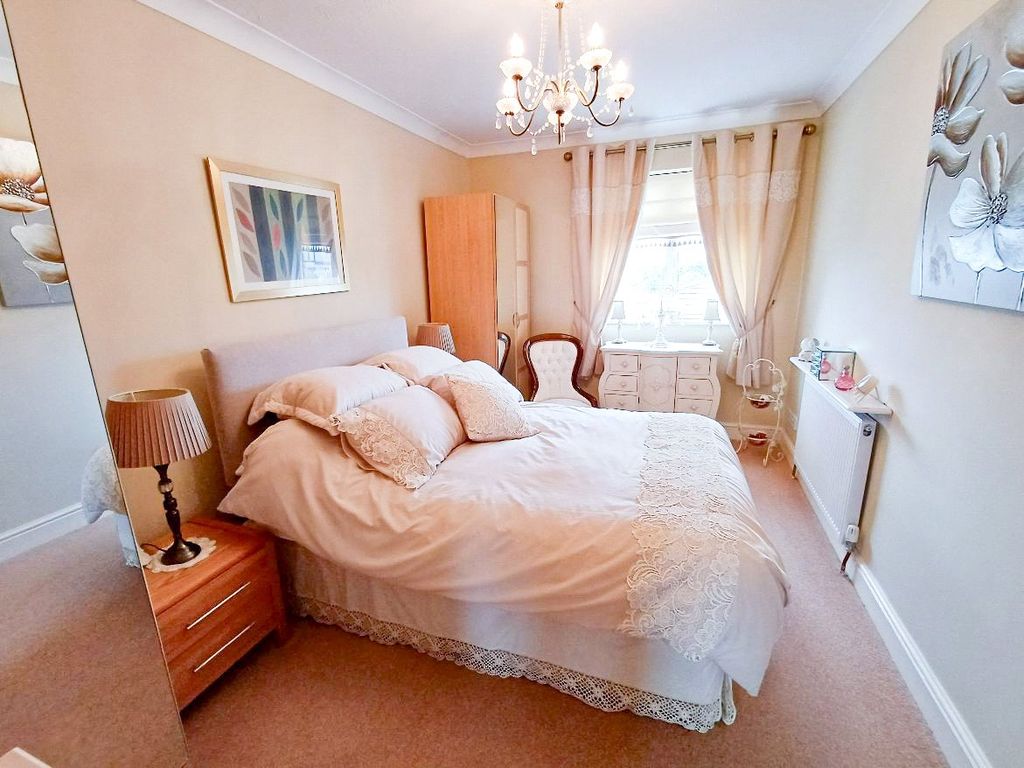 Additional image 10 of 2 bed flat for saleRest Bay Court, Rest Bay Close, Porthcawl CF36