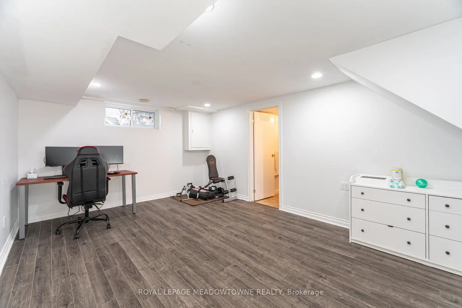 Additional image 15 of 5865 Dalebrook Crescent 15B