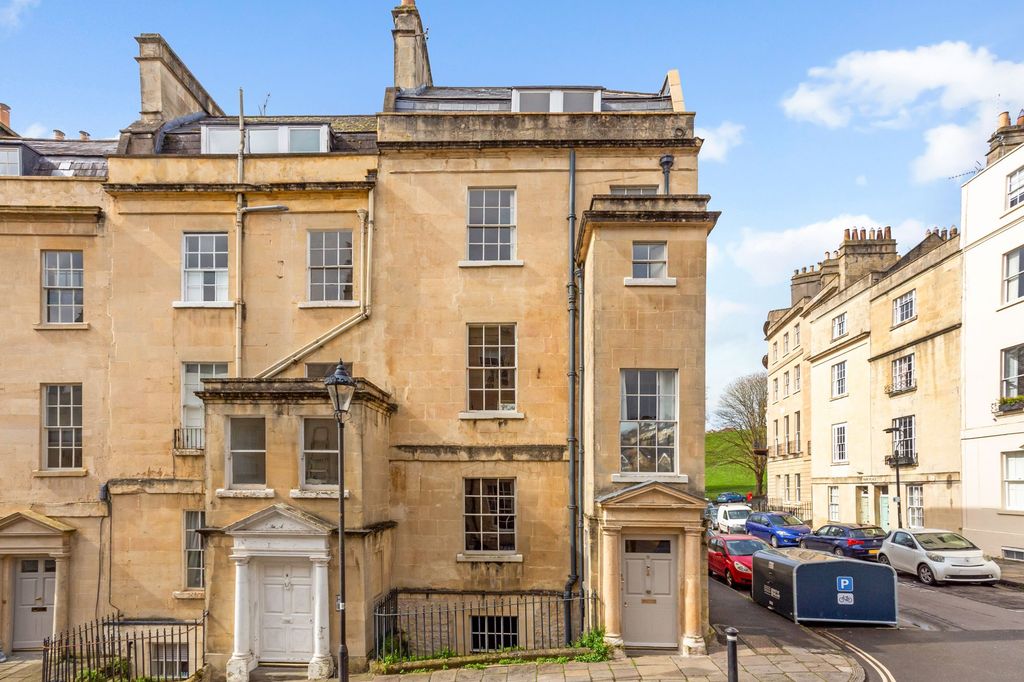 5 bed town house for salePark Street, Bath BA1