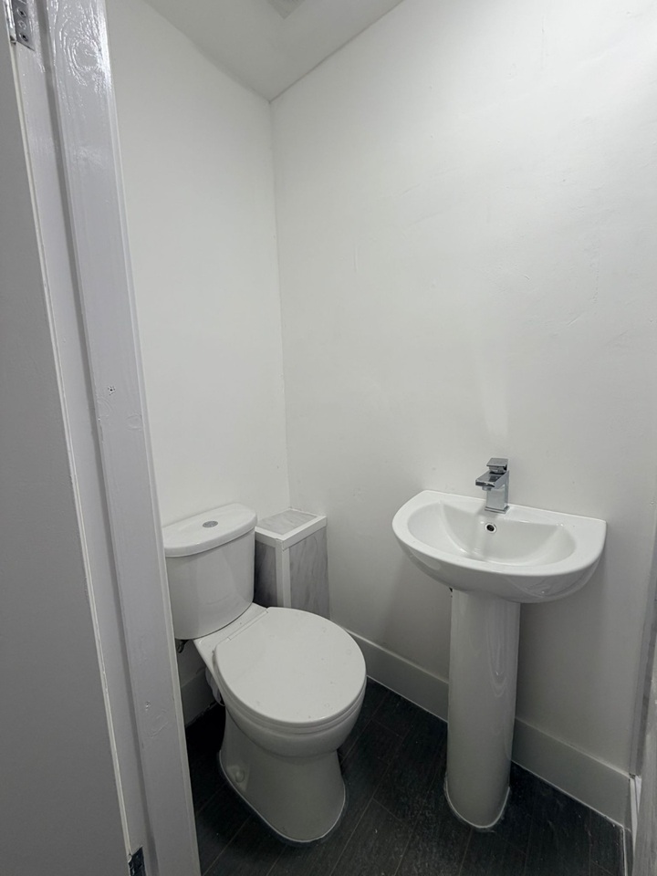 Additional image 5 of Room in a Shared House, Hunters Road, B19, N1 7GU