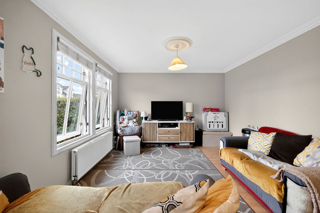 Additional image 4 of 2 bed flat for saleCausewayhead Road, Stirling FK9