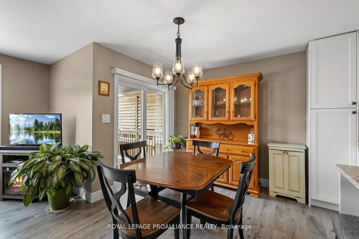 Additional image 6 of 25 Cedar Park Crescent