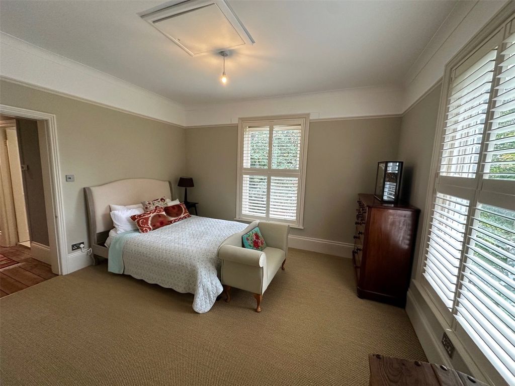 Additional image 4 of 2 bed flat for saleElm Grove Road, Salisbury, Wiltshire SP1