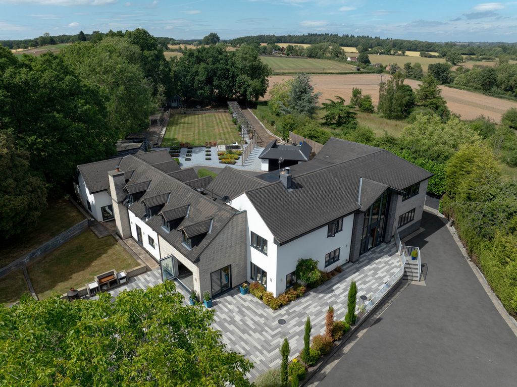 6 bed detached house for saleWawensmere Road, Henley-In-Arden B95