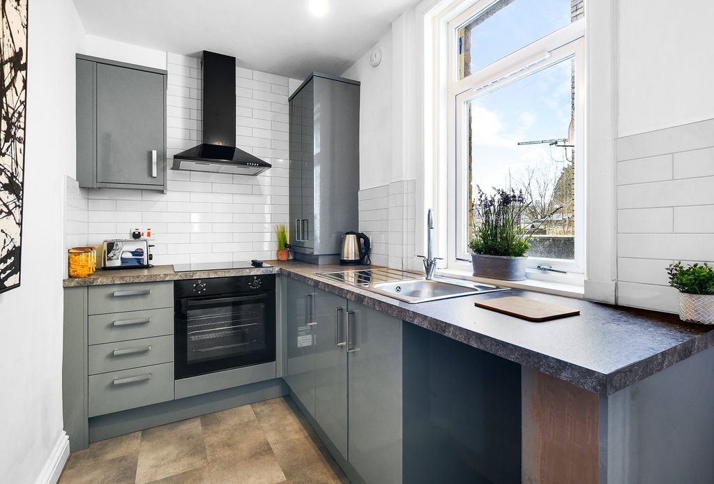 Additional image 4 of 1 bed flat for saleGibson Street, Kilmarnock KA1