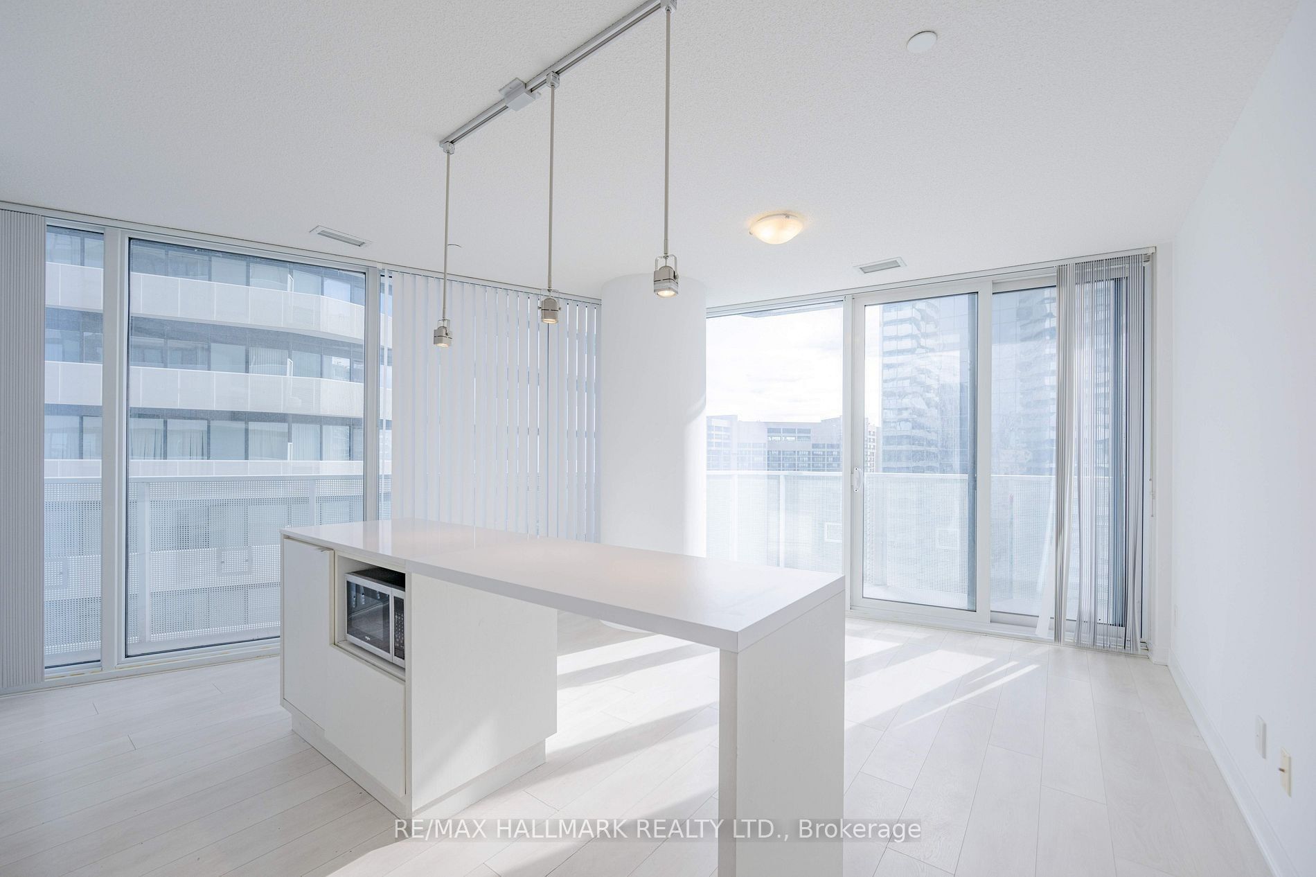 Additional image 5 of 2907-100 Harbour Street, Toronto, ON, M5J 0C3