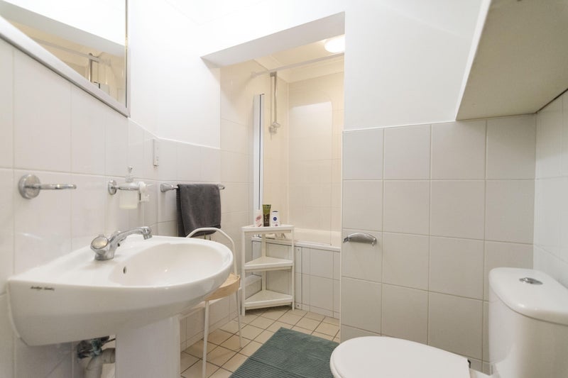 Additional image 7 of Studio Flat, Holland Park Gardens, W14, N1 7GU