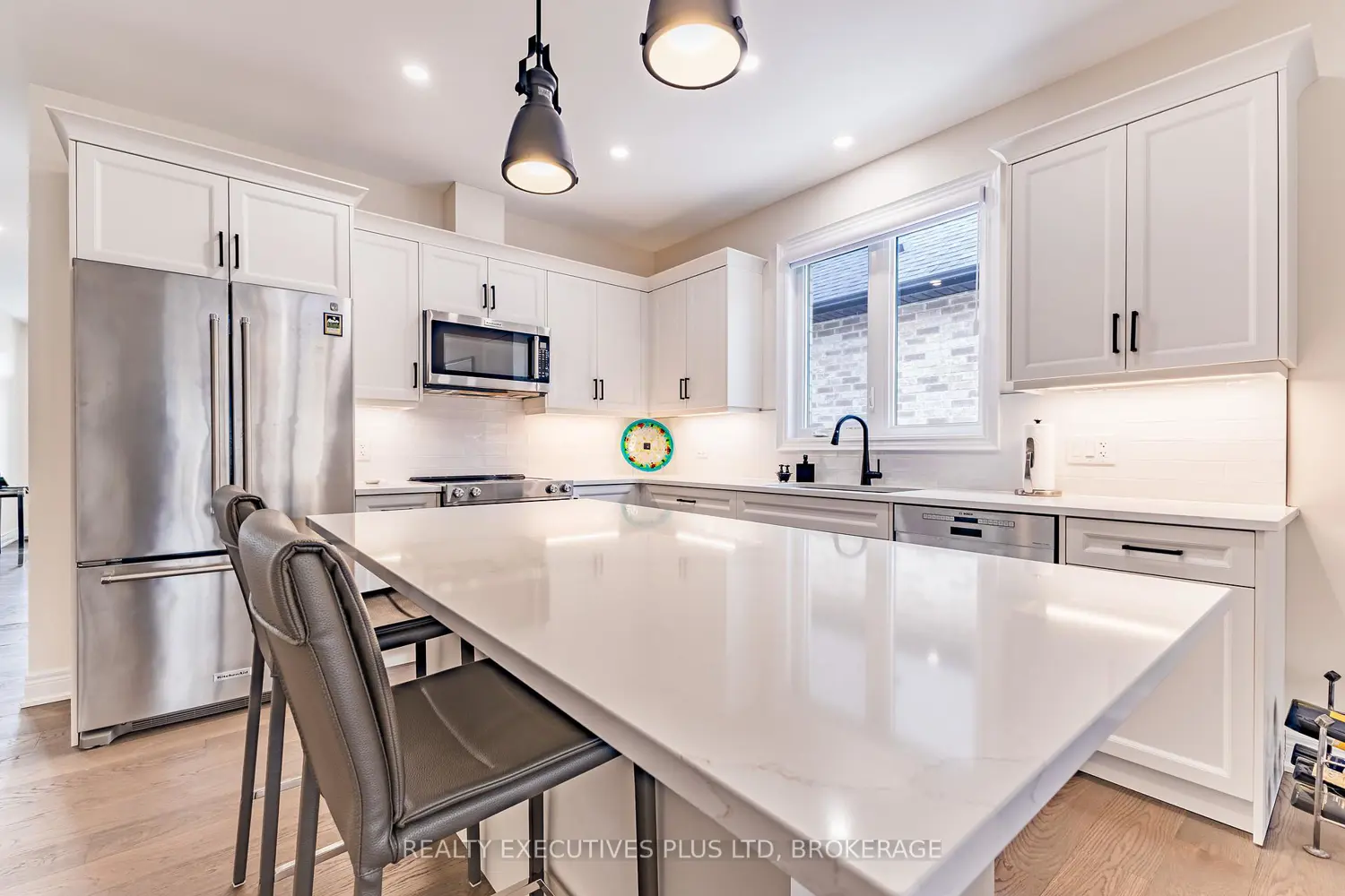 Additional image 11 of 504 Royal Ridge Court