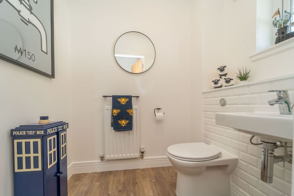 Additional image 9 of 5 bed detached house for sale26 West Cairn View, Murieston, Livingston EH54