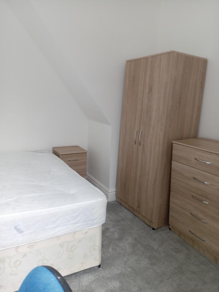 Additional image 12 of Warwards Lane - 4 bed, Selly Oak, West Midlands, B29