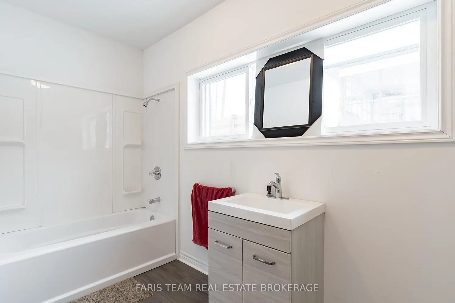 Additional image 17 of 50 Breithaupt Crescent