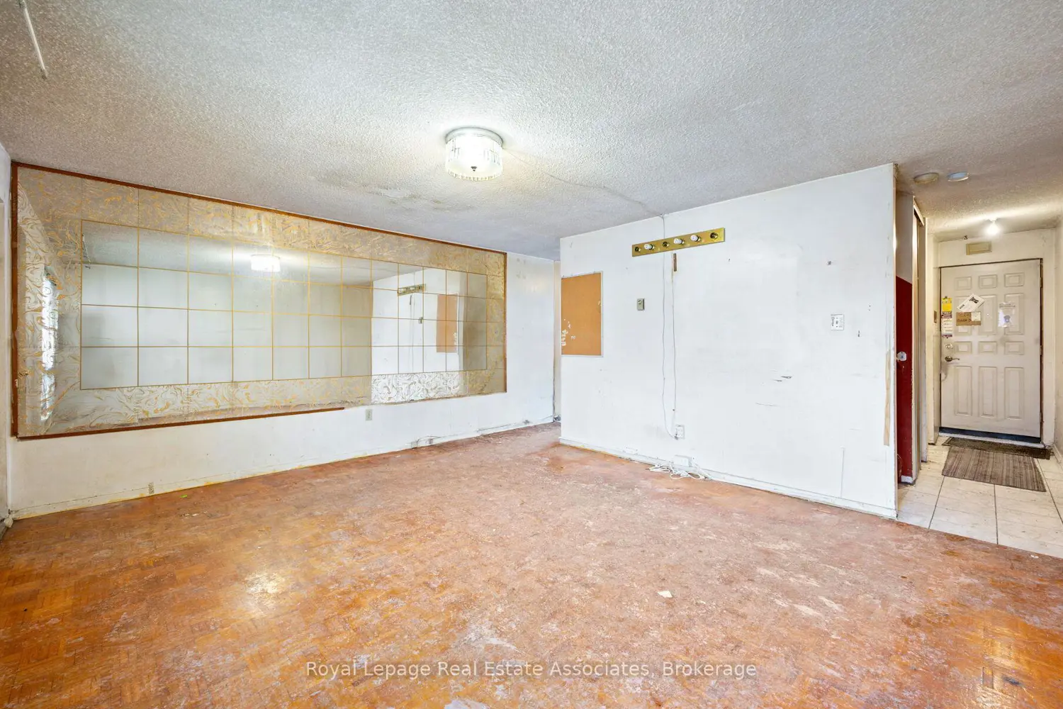 Additional image 6 of 829 Richmond Street 101