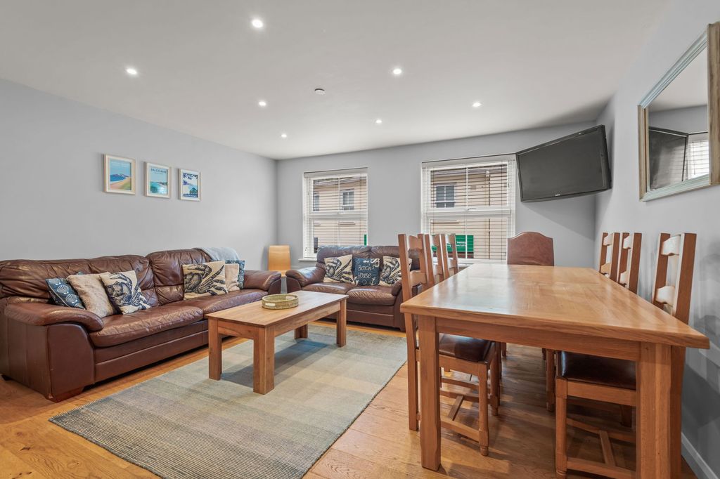 Additional image 2 of 4 bed flat for saleMarket Street, Salcombe TQ8